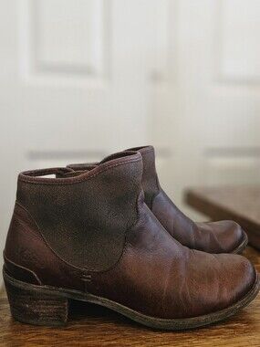 UGG Australia Ankle Boots